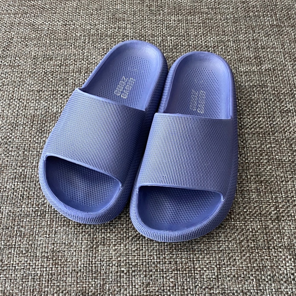 ⭐️ Kids Capelli New York Wave Zone Navy Cloud Slides Sandals, Little Kids 12